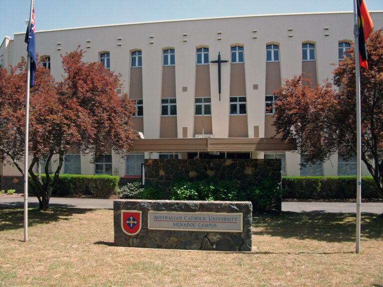 الجامعة الكاثوليكية الأسترالية (ACU)